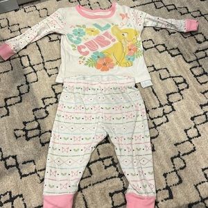 Lion king baby girl pajamas 9-12 months